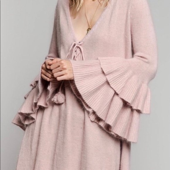 Rose Pink Tiered Bell Sleeve Tunic Sweater - Picture 2 of 11